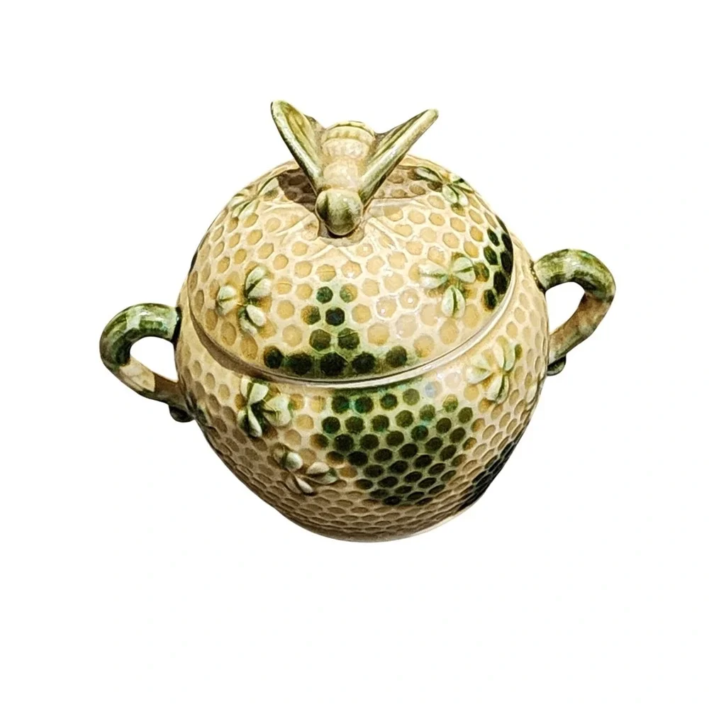 Vintage Brinn's Honey Bee Comb Clover Creamer, Sugar set Lovely, Salt And Pepper